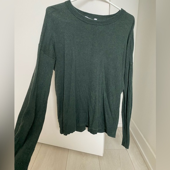 RW&CO green long sleeve sweater - Picture 4 of 4